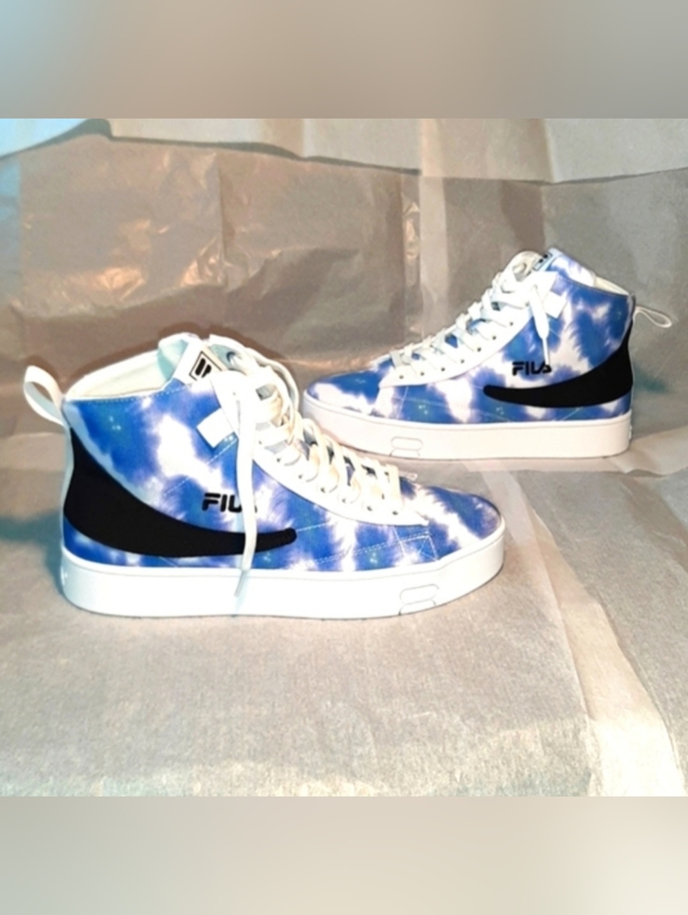 🚨Fila Tye-Dye Hi-Top Sneakers Brand NEW Women size 9.5